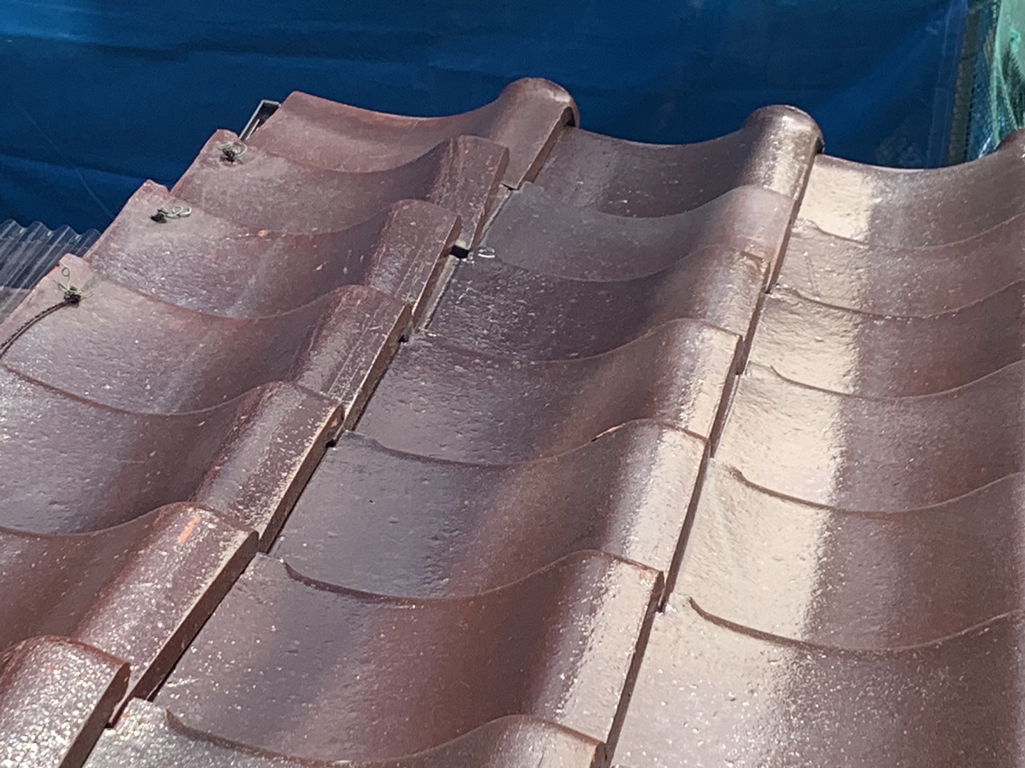 鈴鹿市のお宅、瓦屋根の無料点検瓦のズレ状況