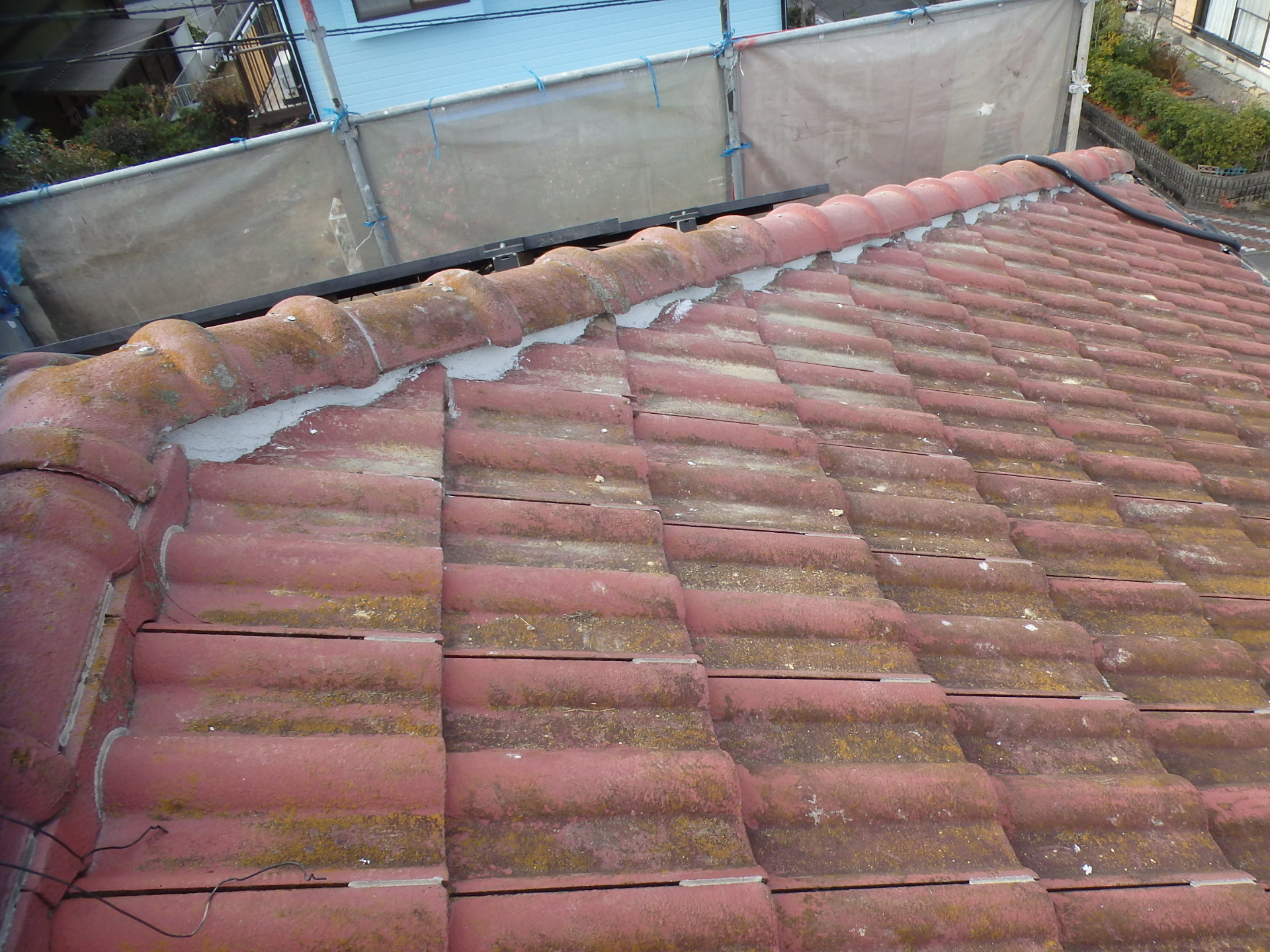 四日市市のモニエル瓦のお宅、棟瓦取り直し工事施工後