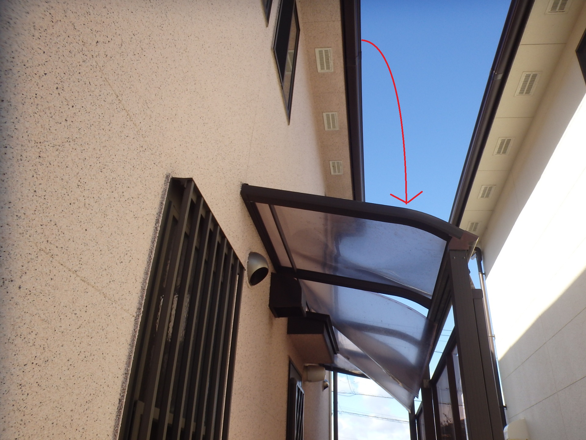 四日市市のテラス屋根破損