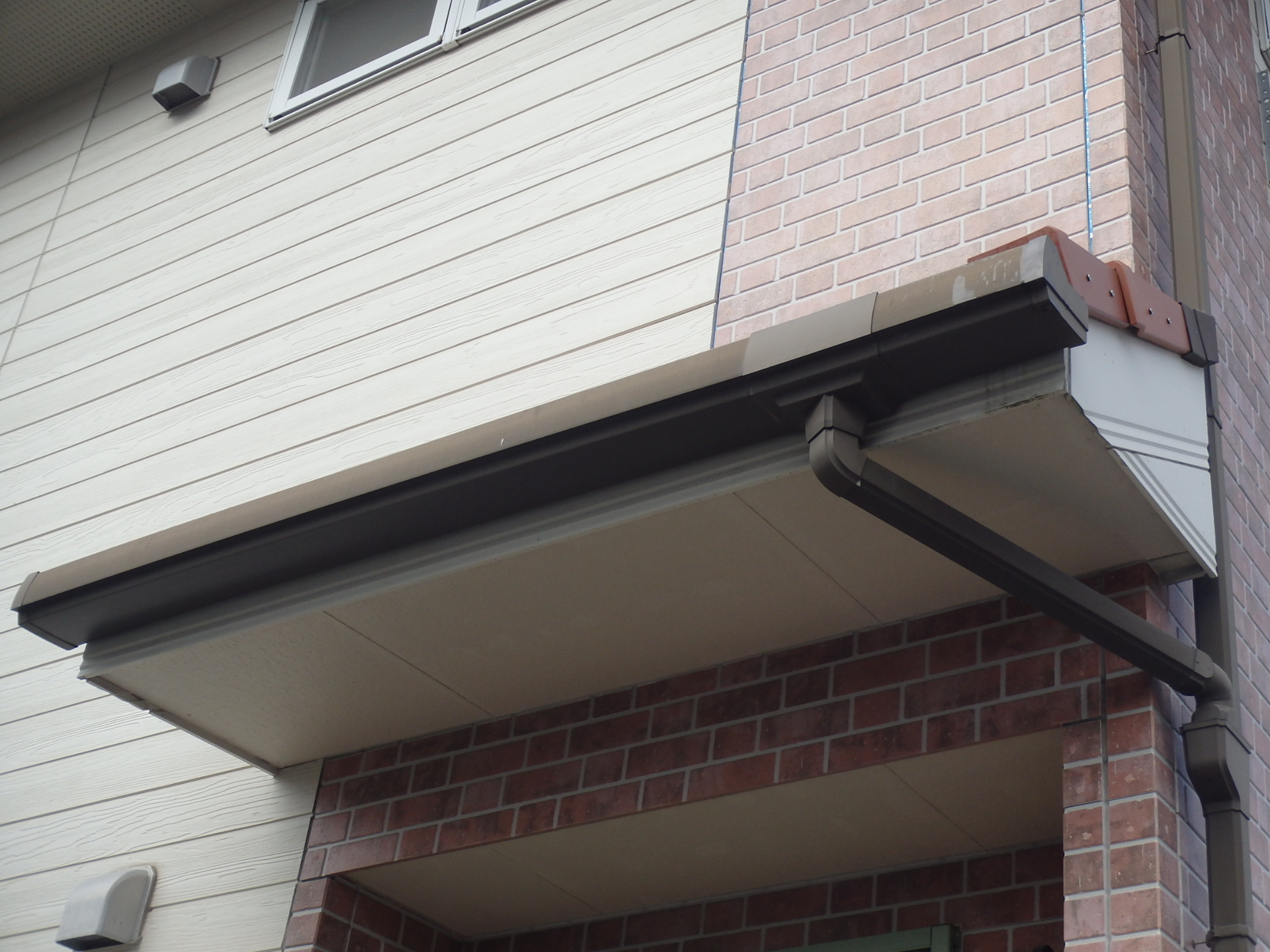 雨樋が雪害で破損していない状況