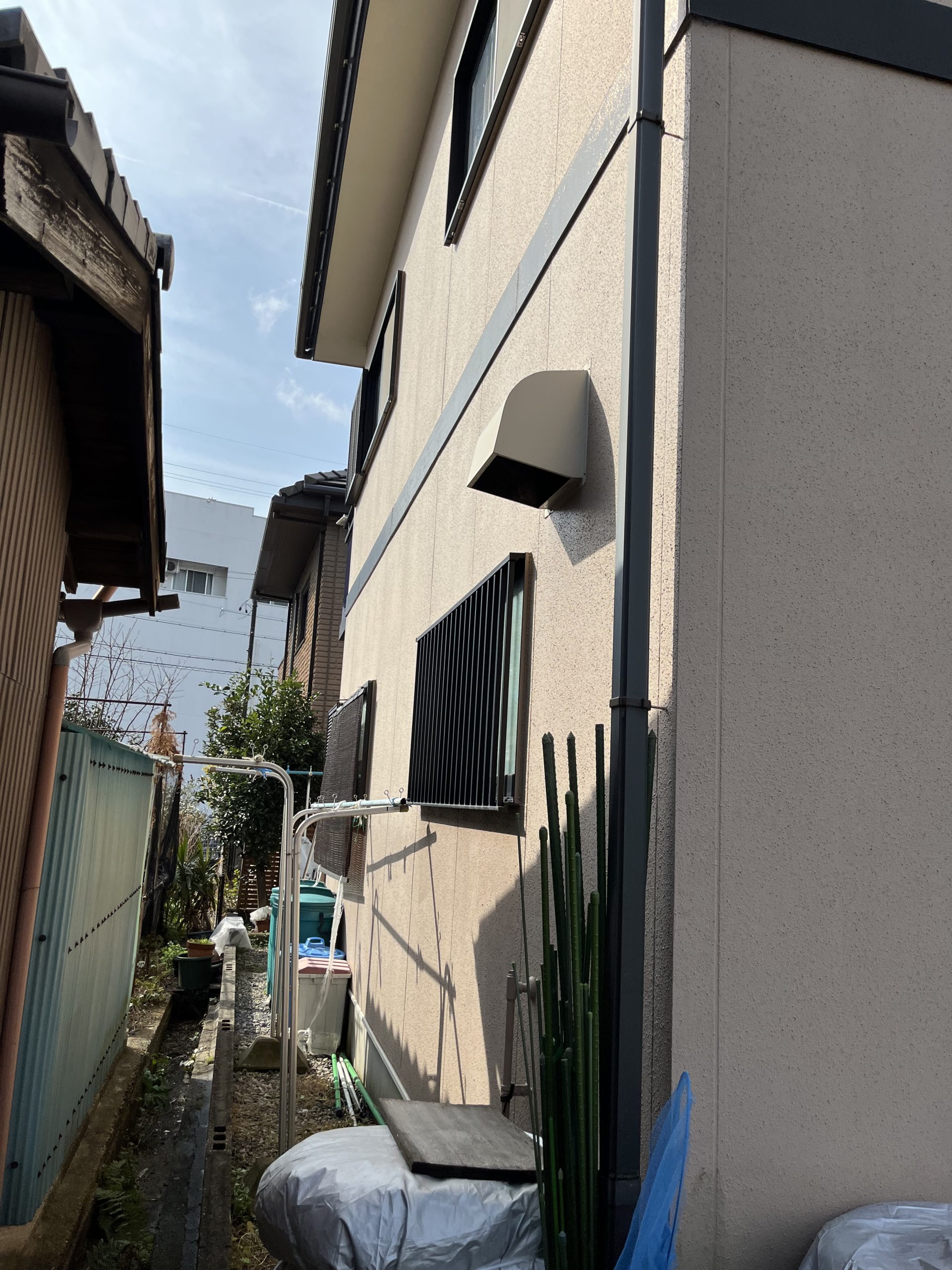 鈴鹿市の住宅外壁の東面の状態