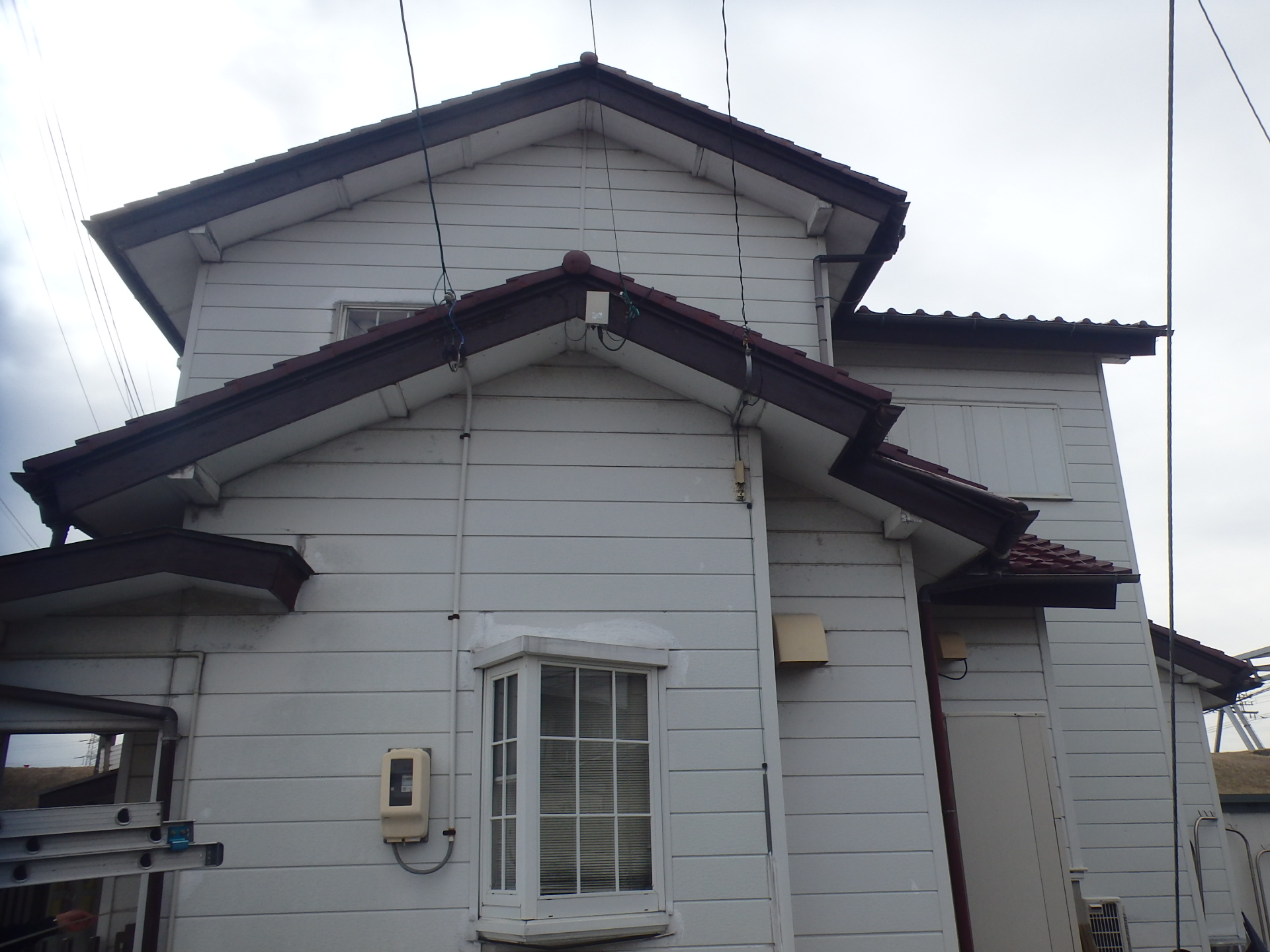 塩浜のお宅、外壁の汚れ状態