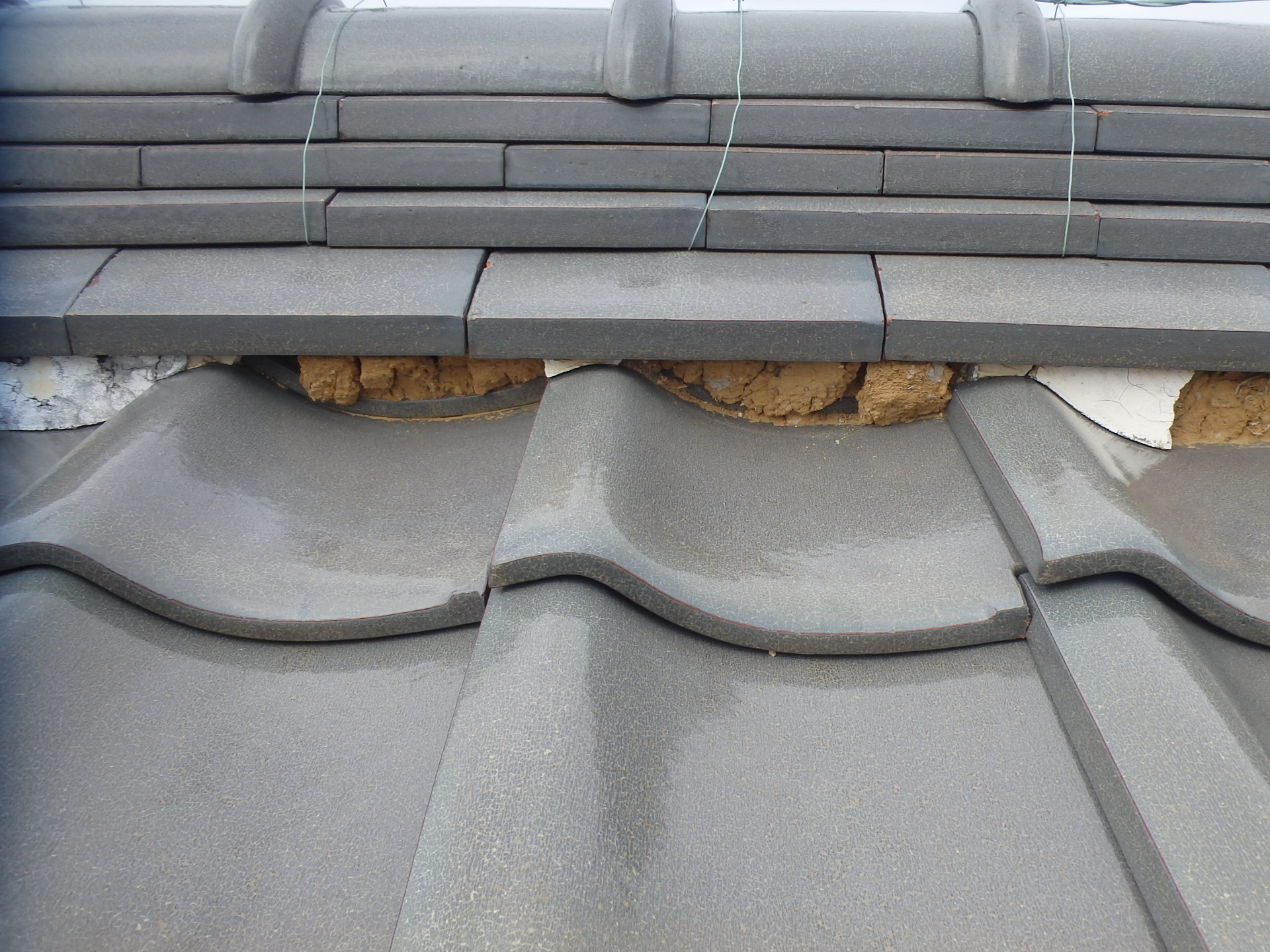 鈴鹿市の瓦屋根、漆喰の剥がれ状況拡大