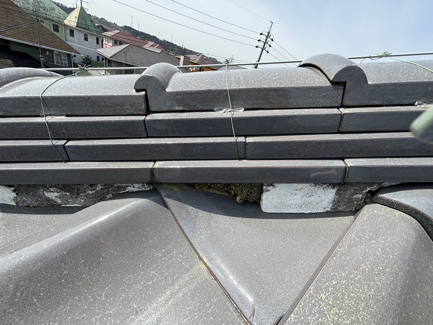 四日市市桜花台の宝形瓦屋根の漆喰劣化状況２