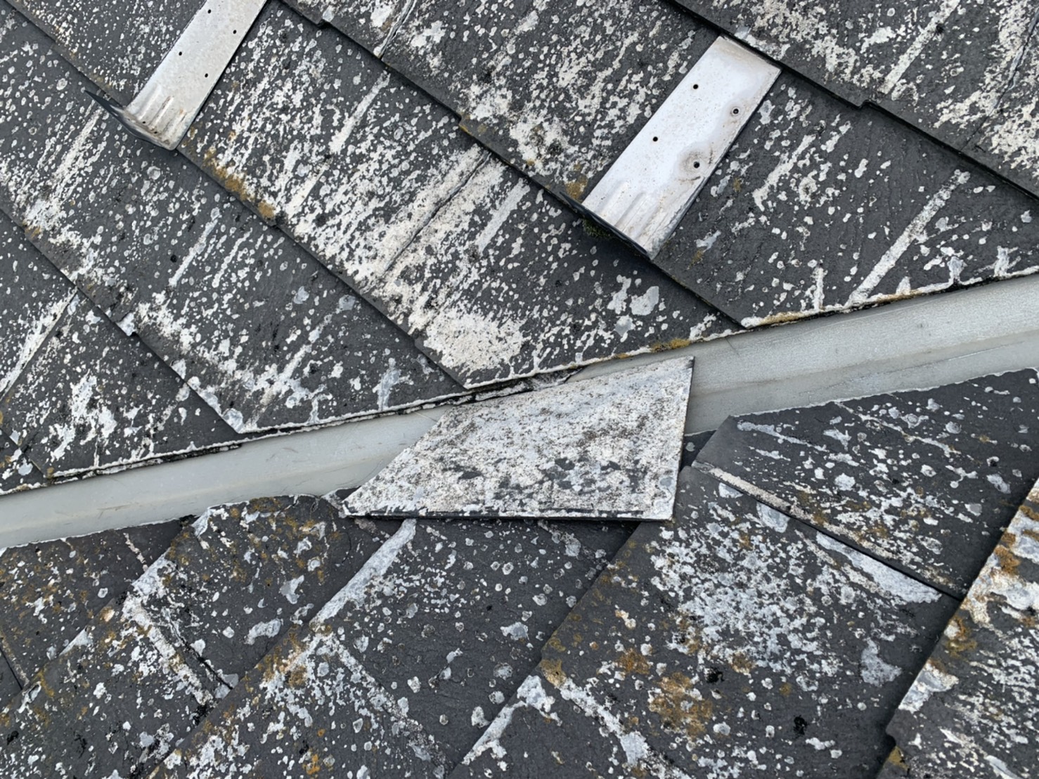 パーミール屋根　谷