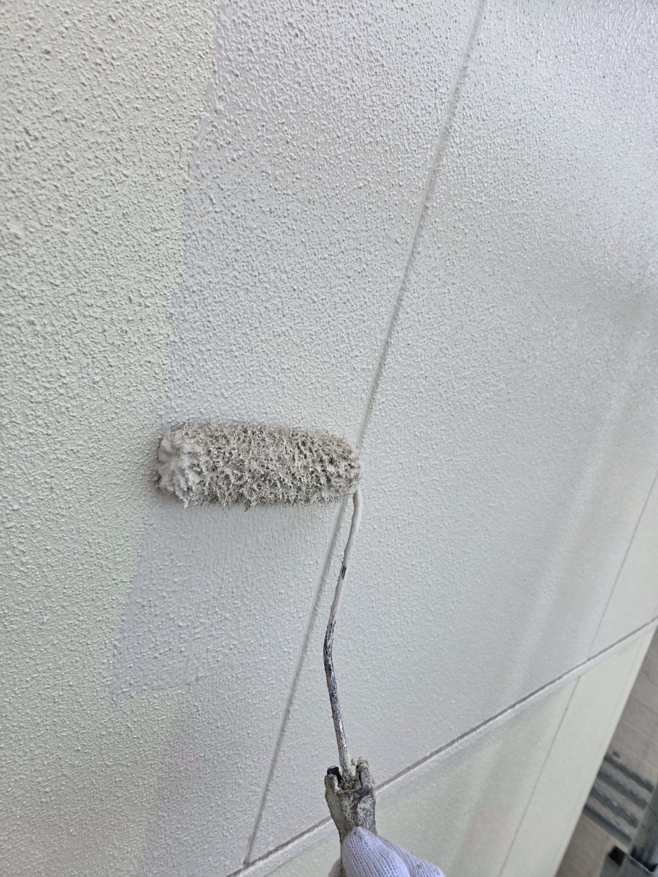 四日市市で2回目の外壁塗装にプレミアムシリコンを使用した施工写真