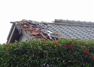 台風被害　屋根破損　街の屋根やさん四日市店　津市