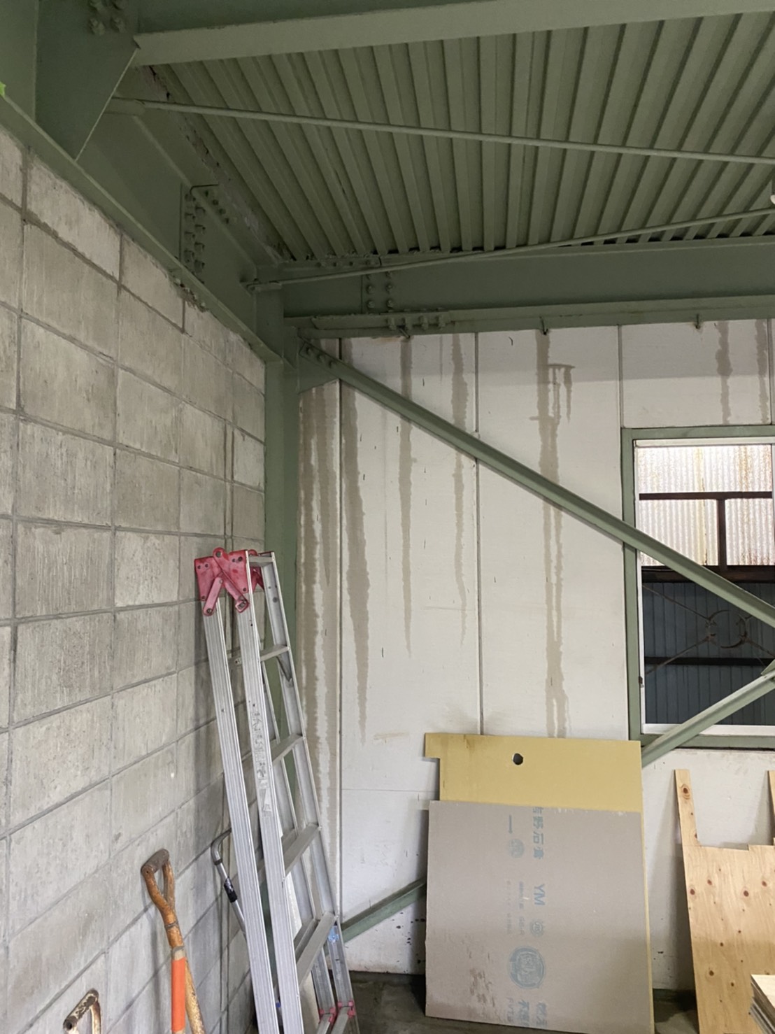 四日市市の外壁からの雨漏り