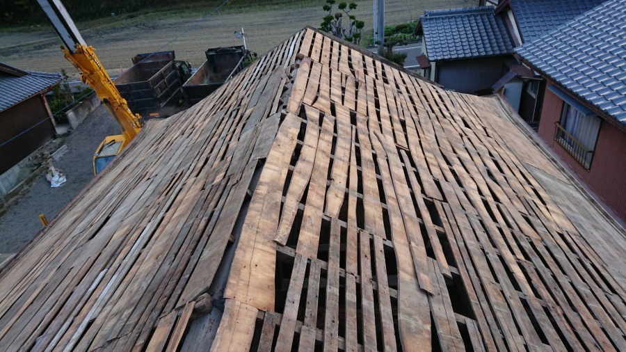 雨漏り　古民家　瓦めくり