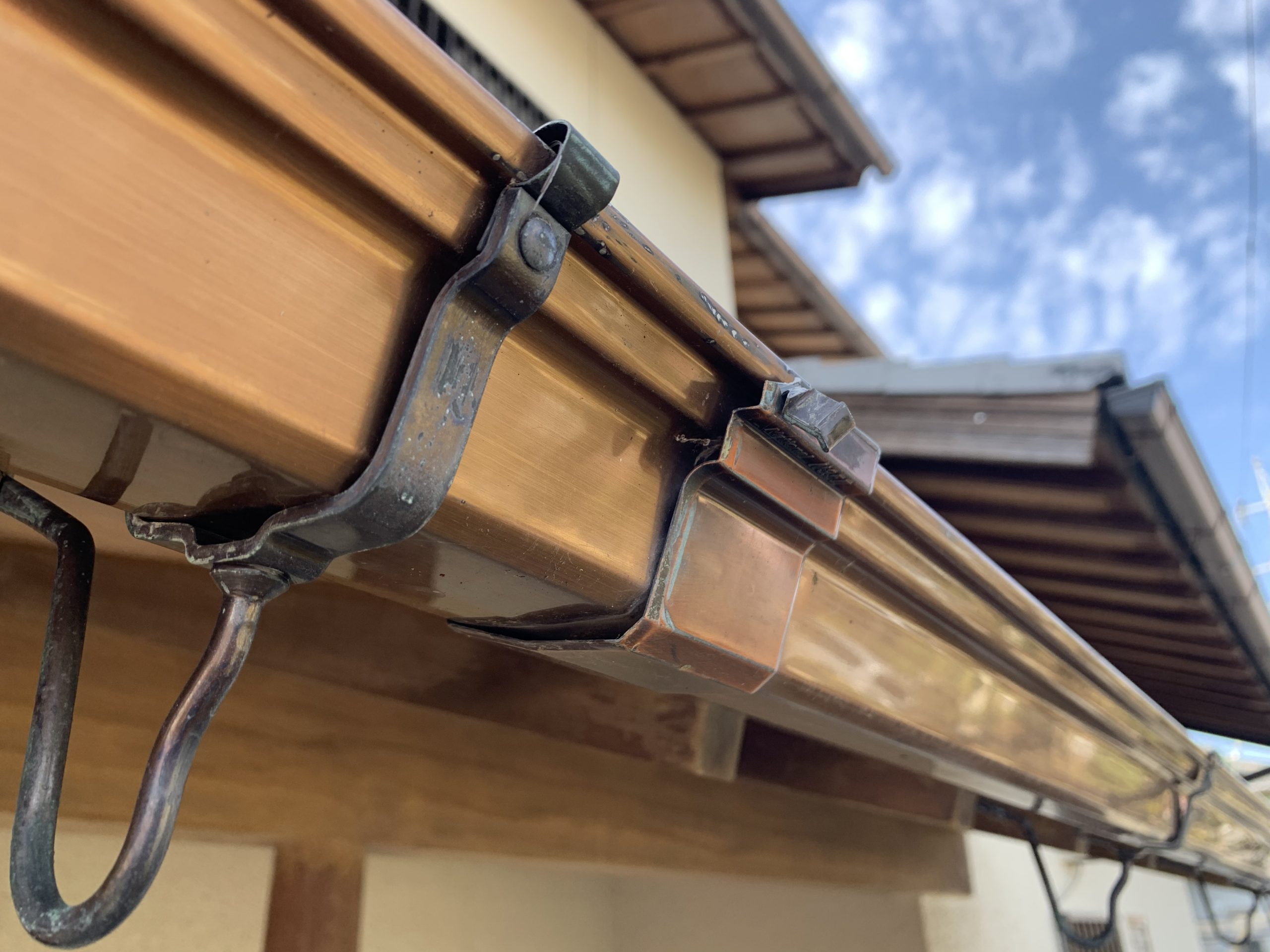 雪で外れた雨樋