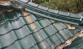 漆喰剥がれ　街の屋根やさん四日市店