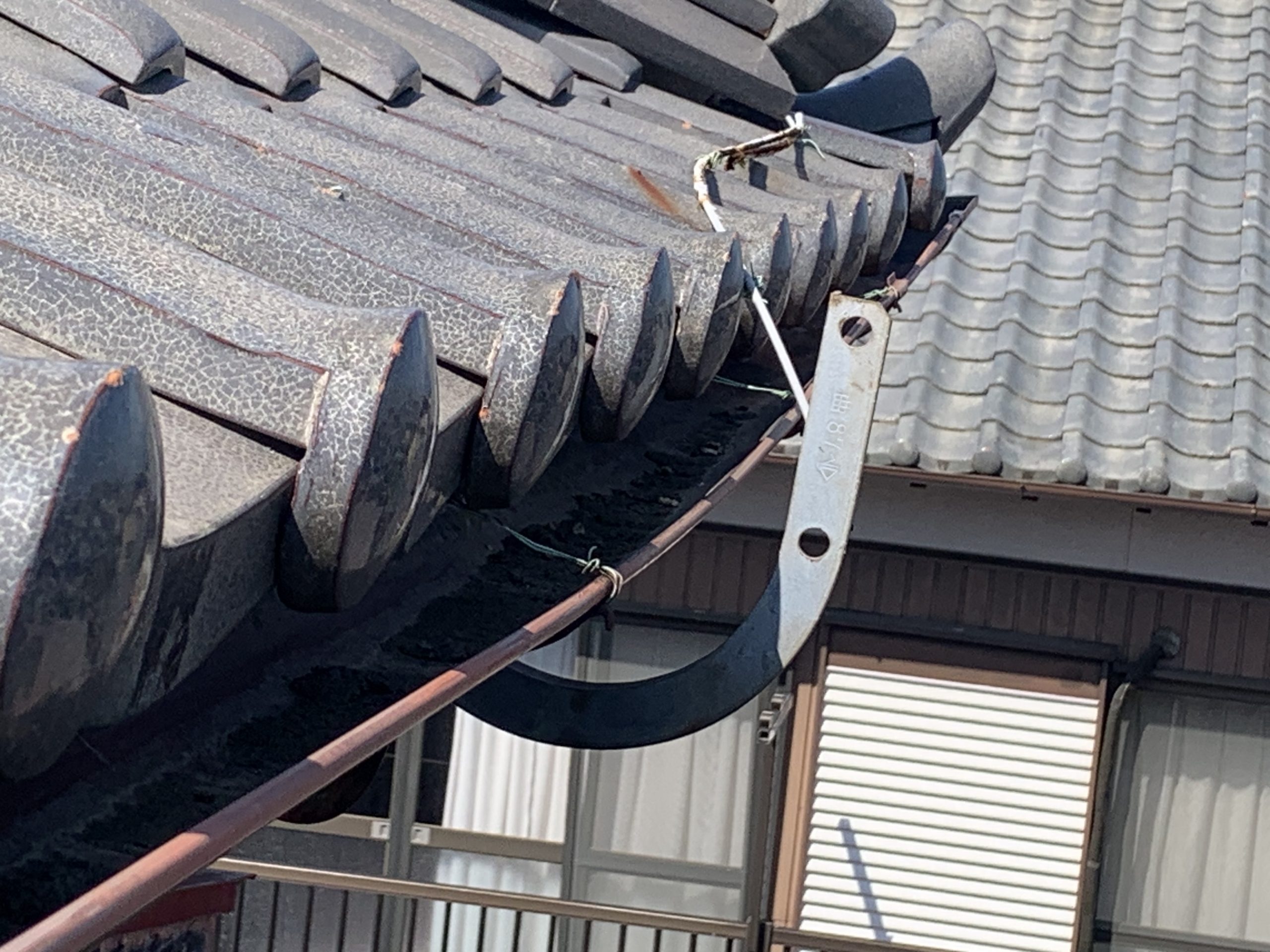 四日市市で雪で壊れた雨樋