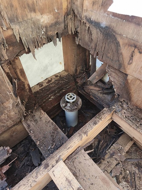 手摺解体時の様子