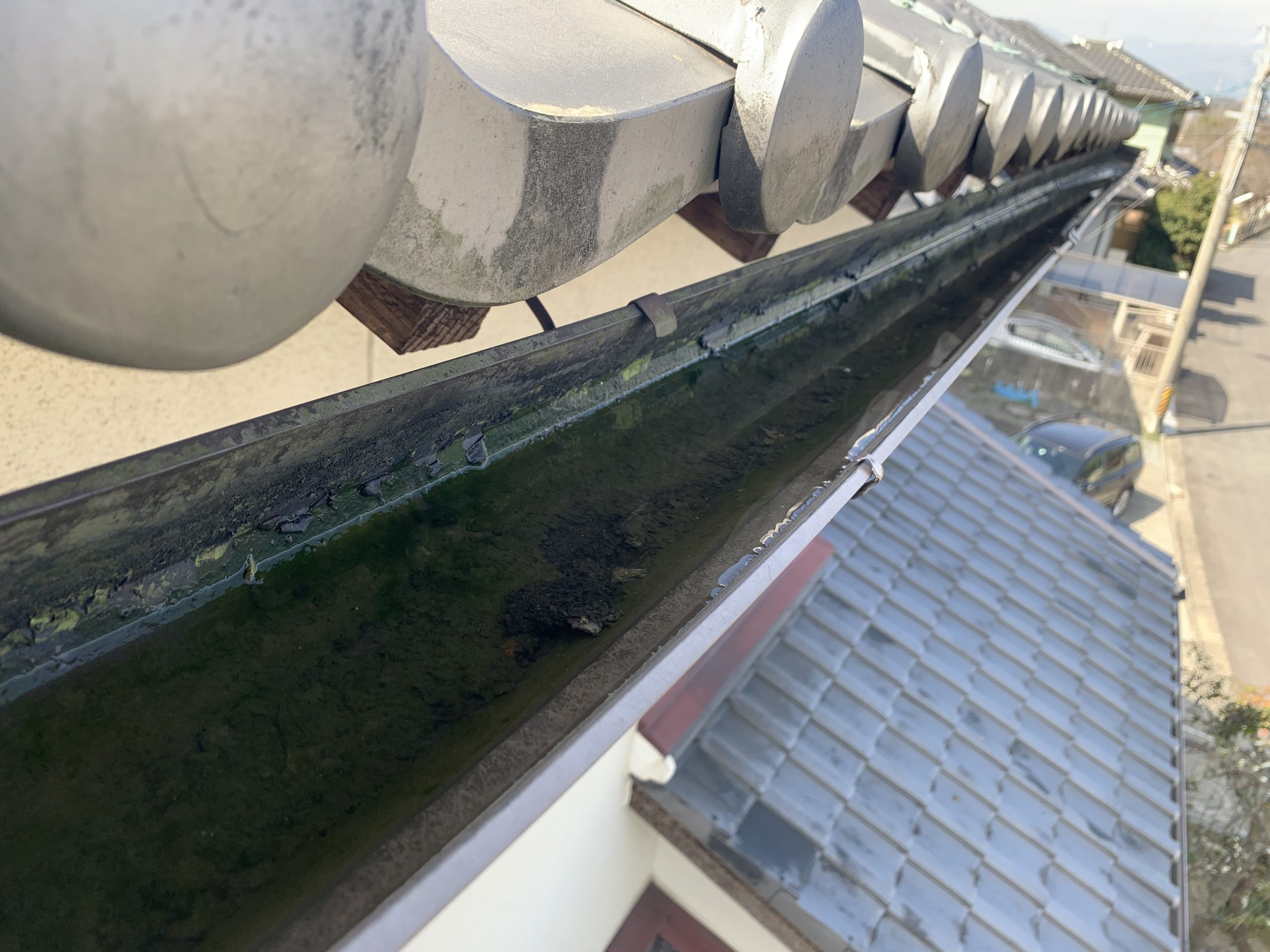 雪で壊れた雨樋