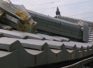 棟瓦崩れ　街の屋根やさん四日市店