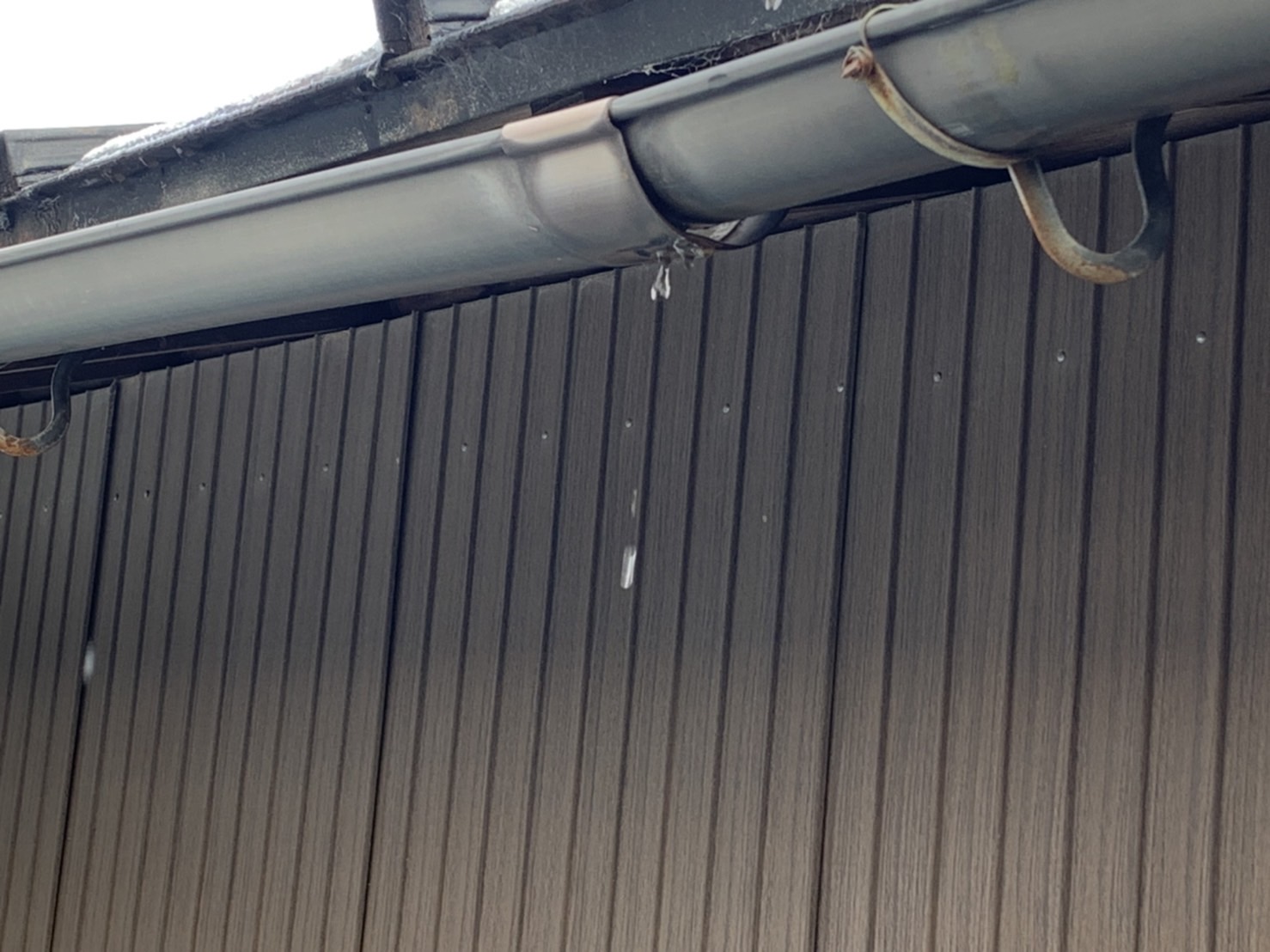 鈴鹿市の雨樋交換、雪害、火災保険