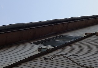 雨樋歪み　街の屋根やさん四日市店　津市