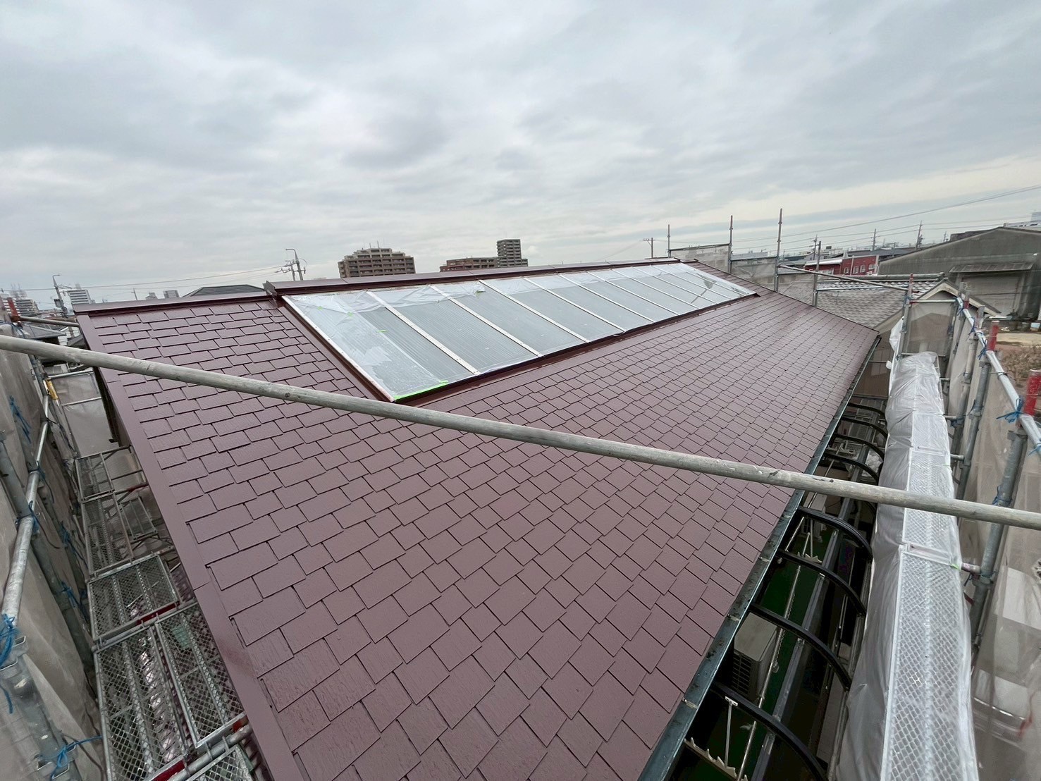 「津市の外壁塗装で使用される主要塗料メーカーの比較表」