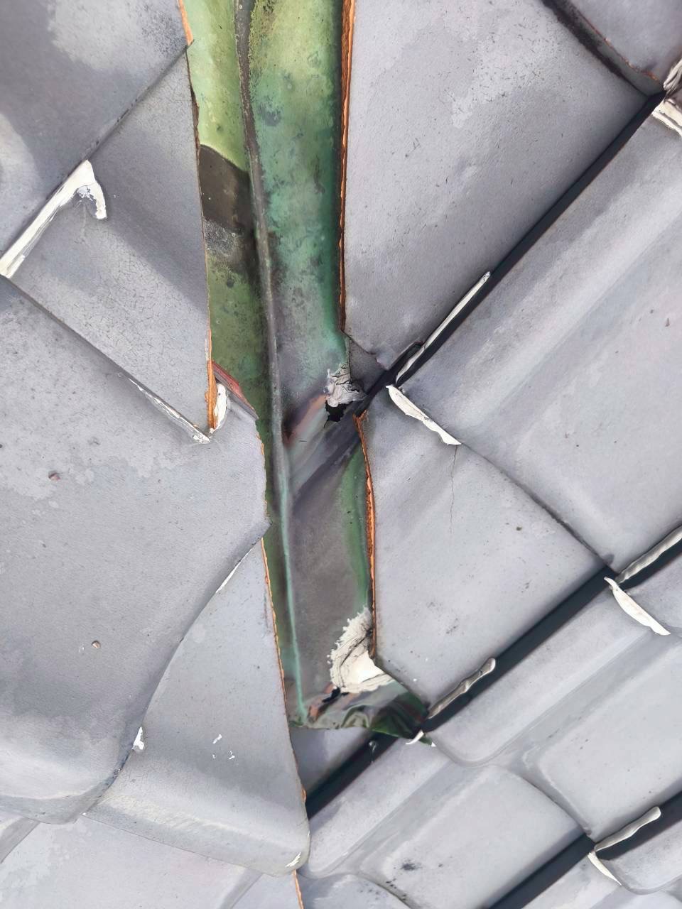 東員町谷樋からの雨漏り