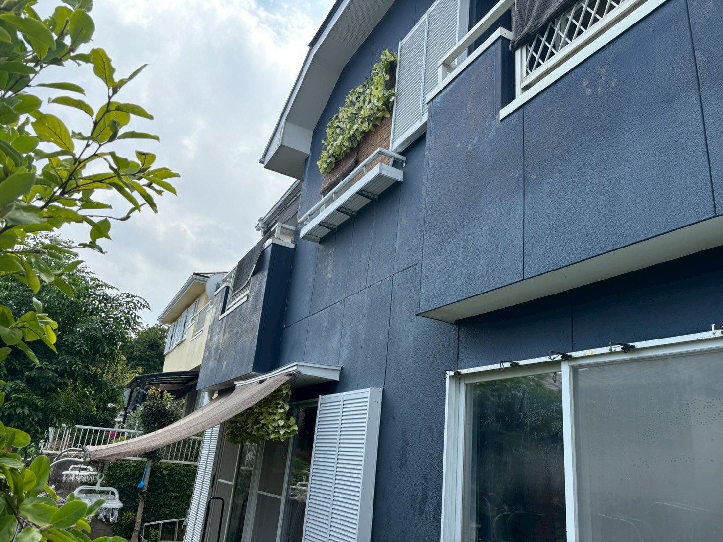 ベランダ内壁手摺施工前