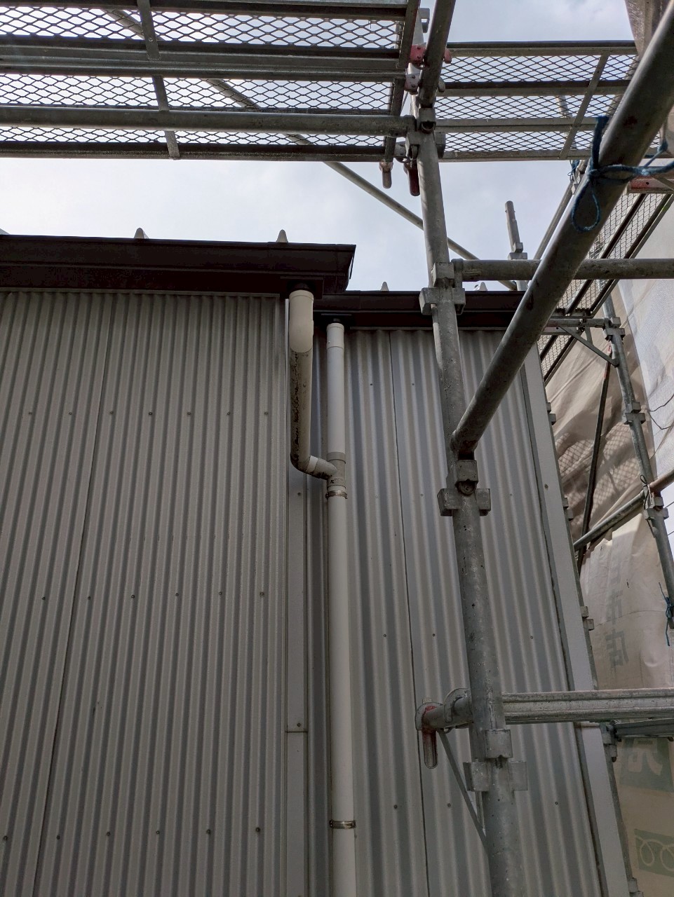 四日市市雪害で壊れた雨樋