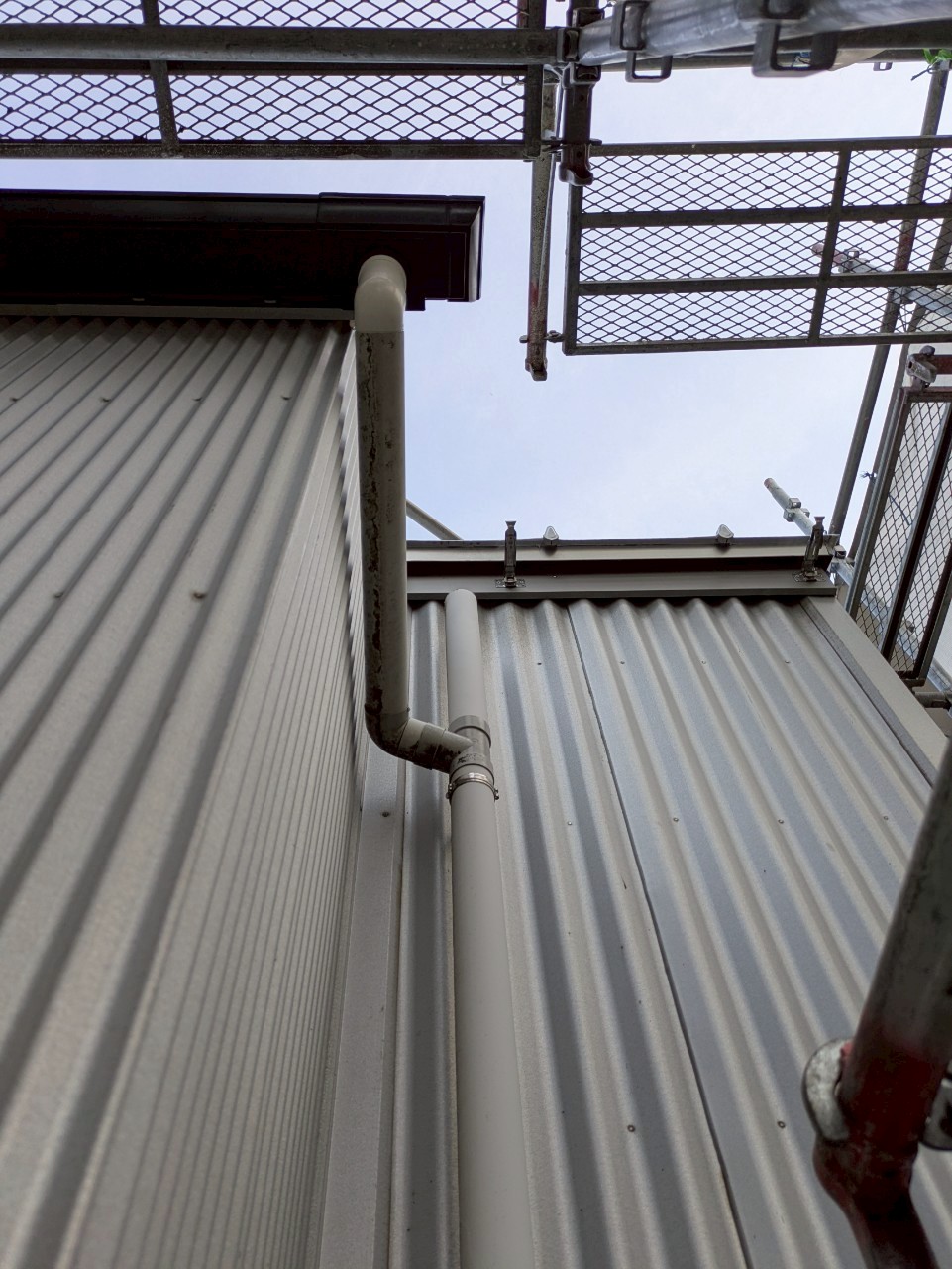 四日市市雪害で壊れた雨樋