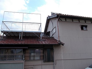 漆喰剥がれ　街の屋根やさん四日市店