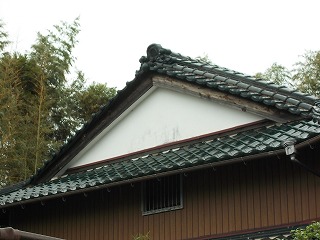 漆喰剥がれ　街の屋根やさん四日市店