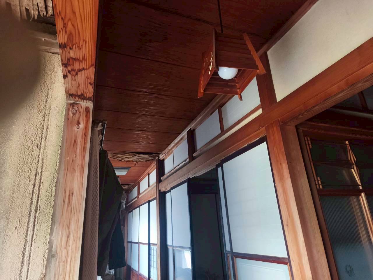 東員町谷樋からの雨漏り