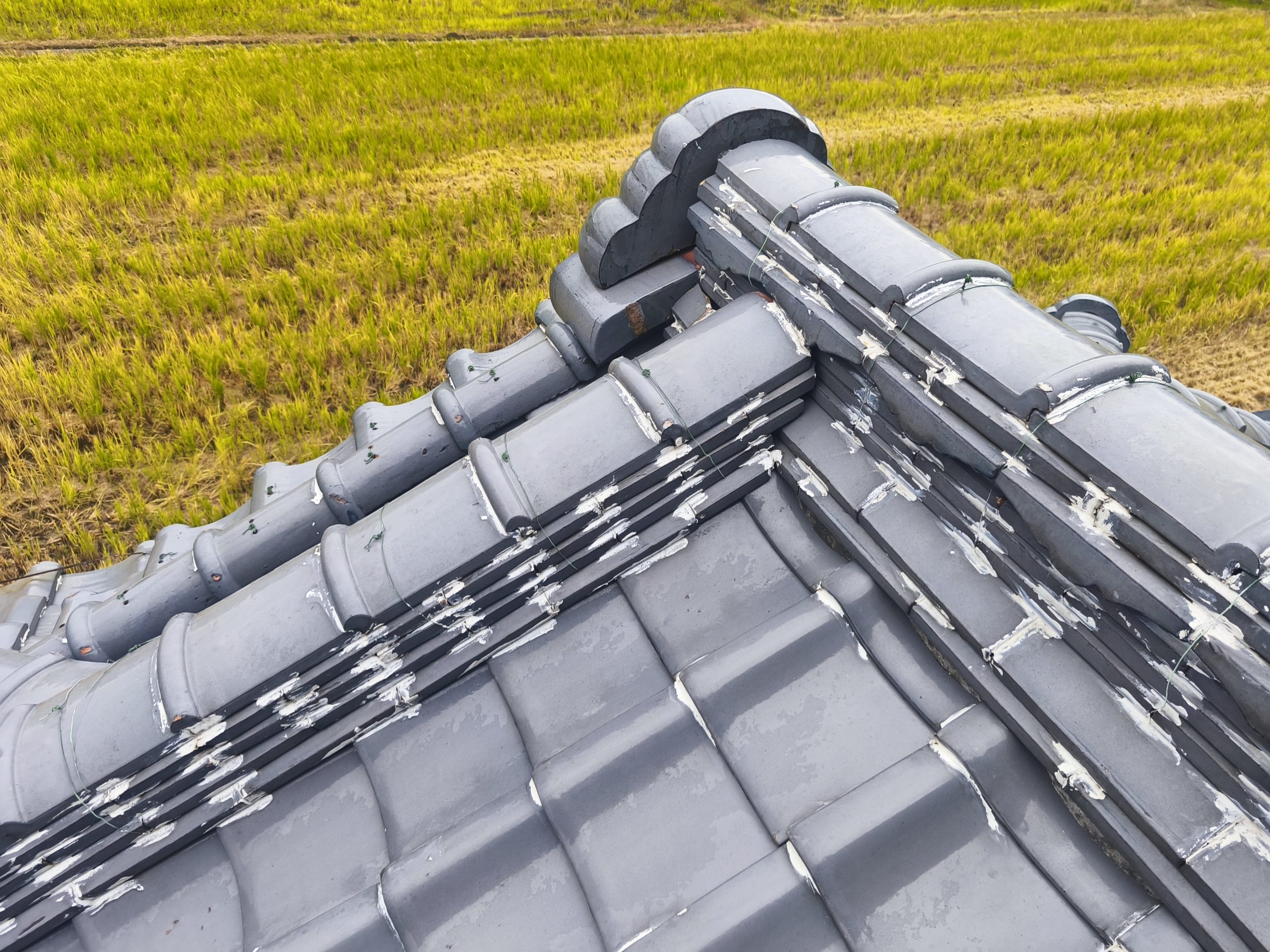 棟付近の劣化と施工不良