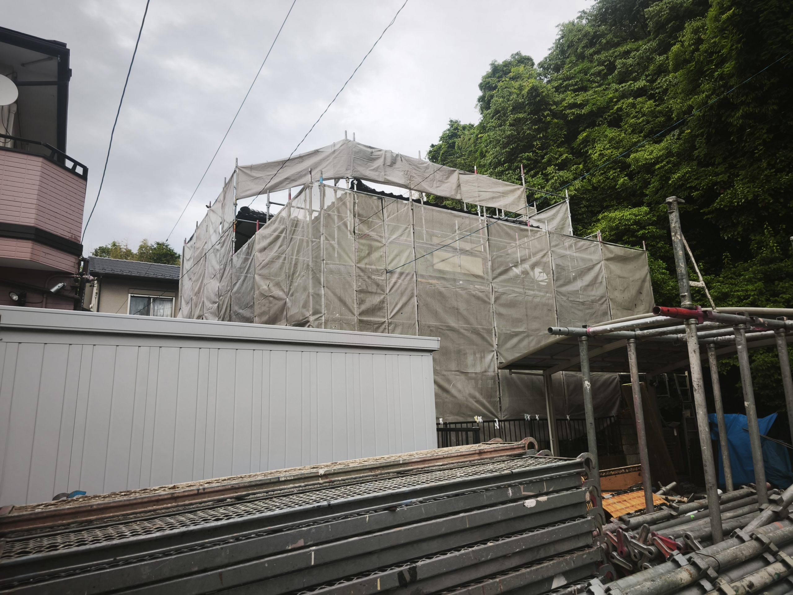 施工中