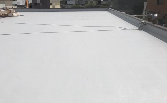 ウレタン防水工事が完了した陸屋根