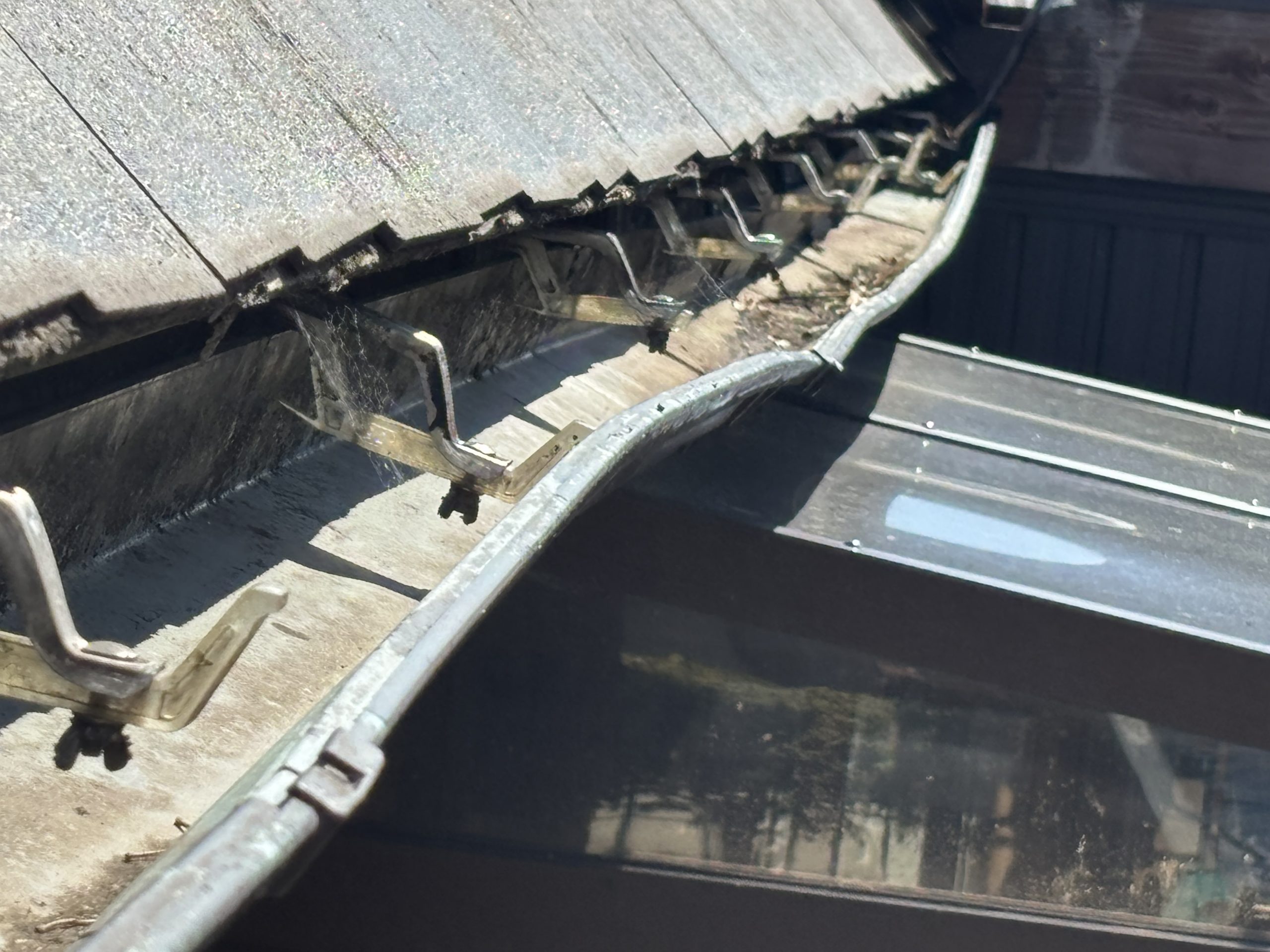 菰野町雪害で壊れた雨樋交換