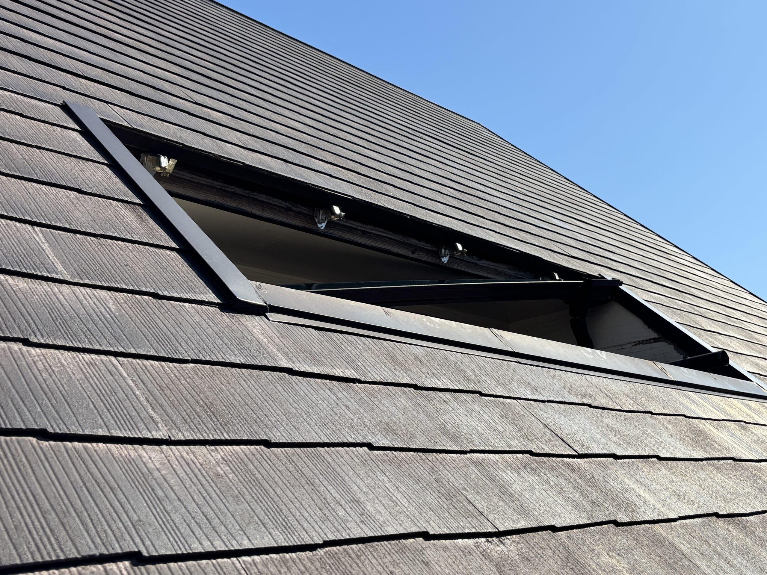 菰野町雪害で壊れた雨樋交換