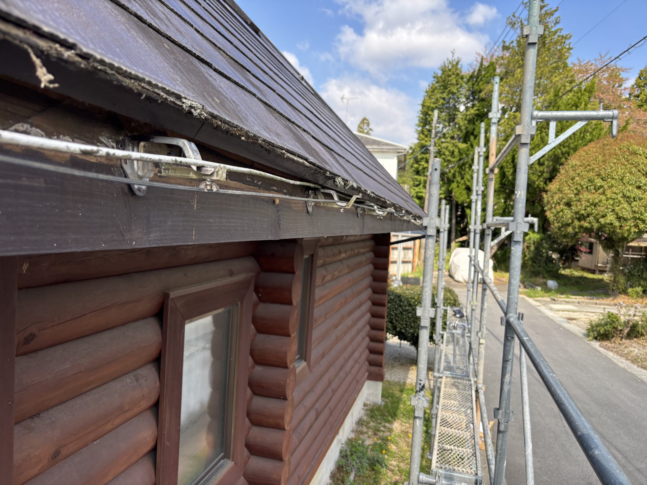 菰野町雪害で壊れた雨樋交換