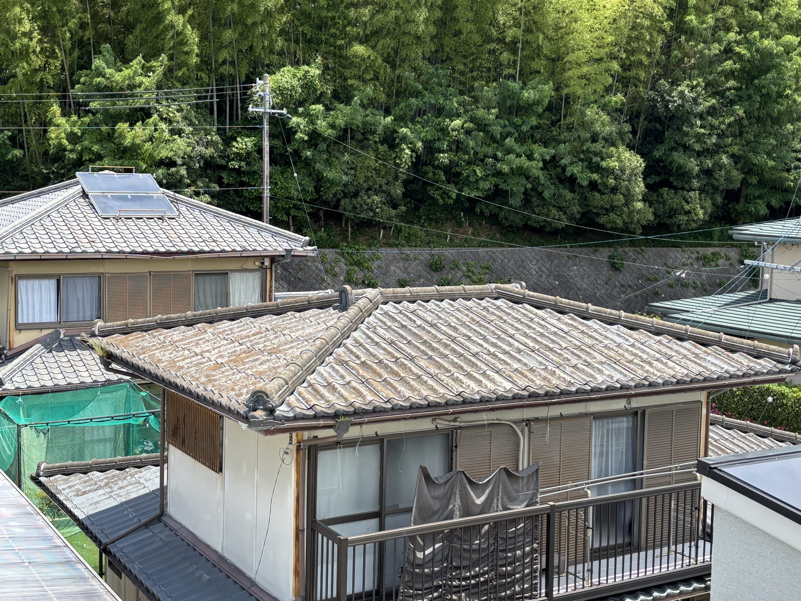 四日市市生桑町の住宅街を屋根の上から見渡した風景