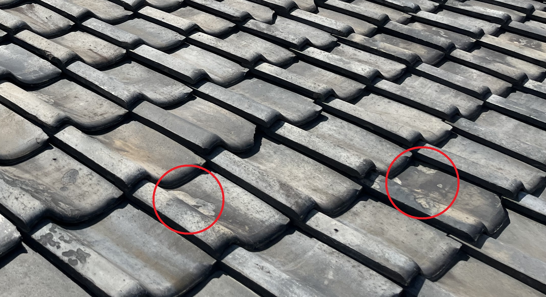 屋根瓦の凍て割れ状況