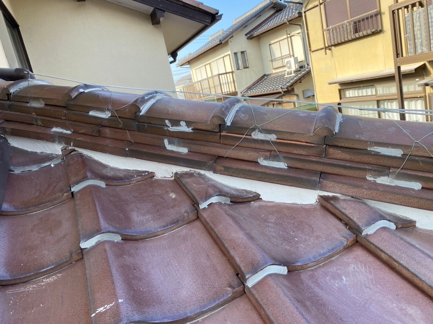 東員町の瓦屋根漆喰劣化で漆喰詰め直し工事完工