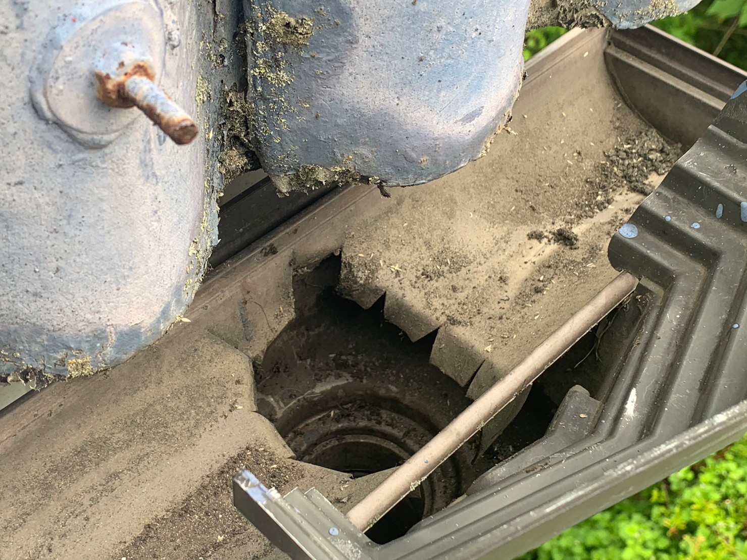 桑名市雨樋詰まり抜き