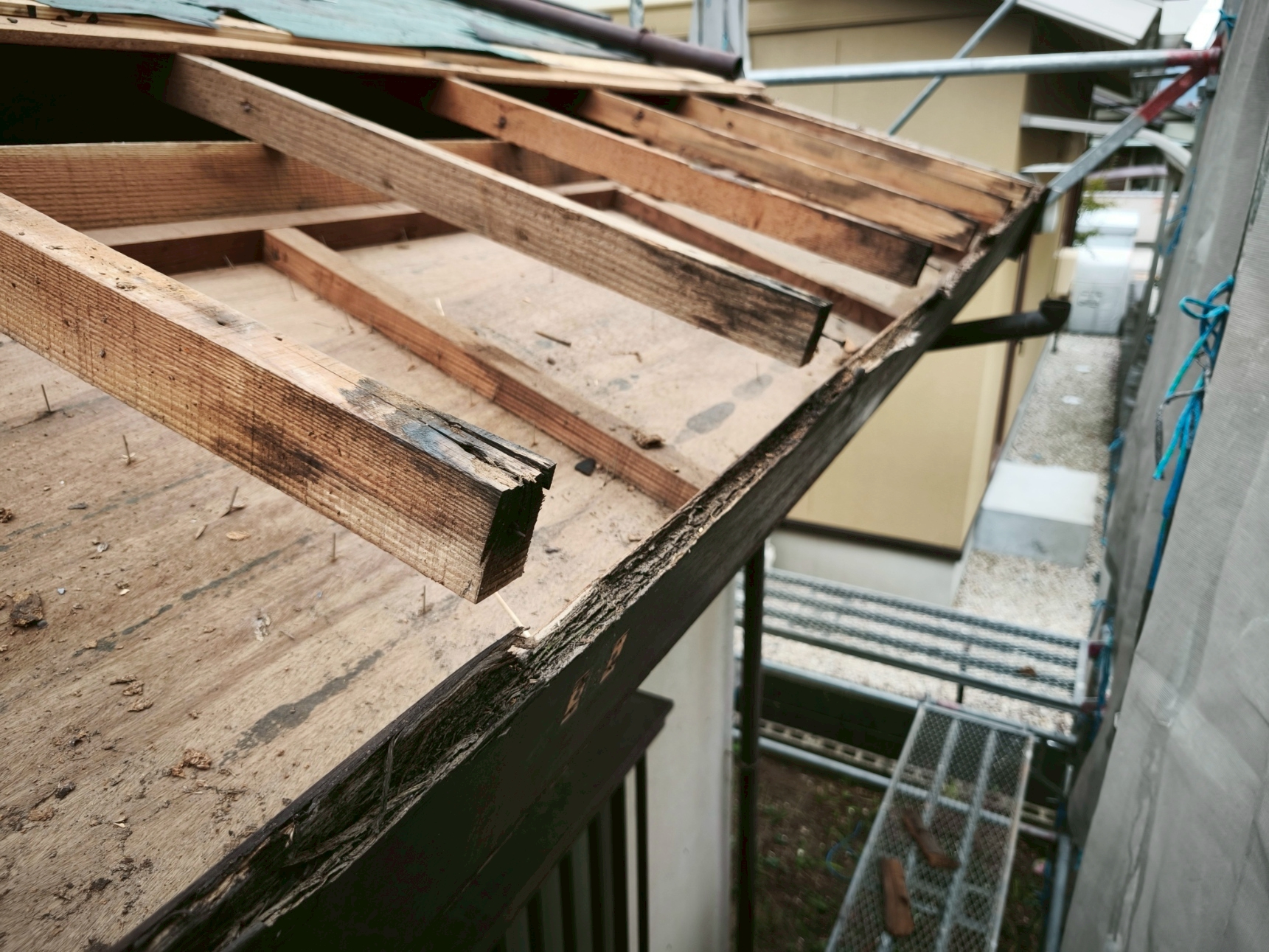 東員町屋根葺き替え