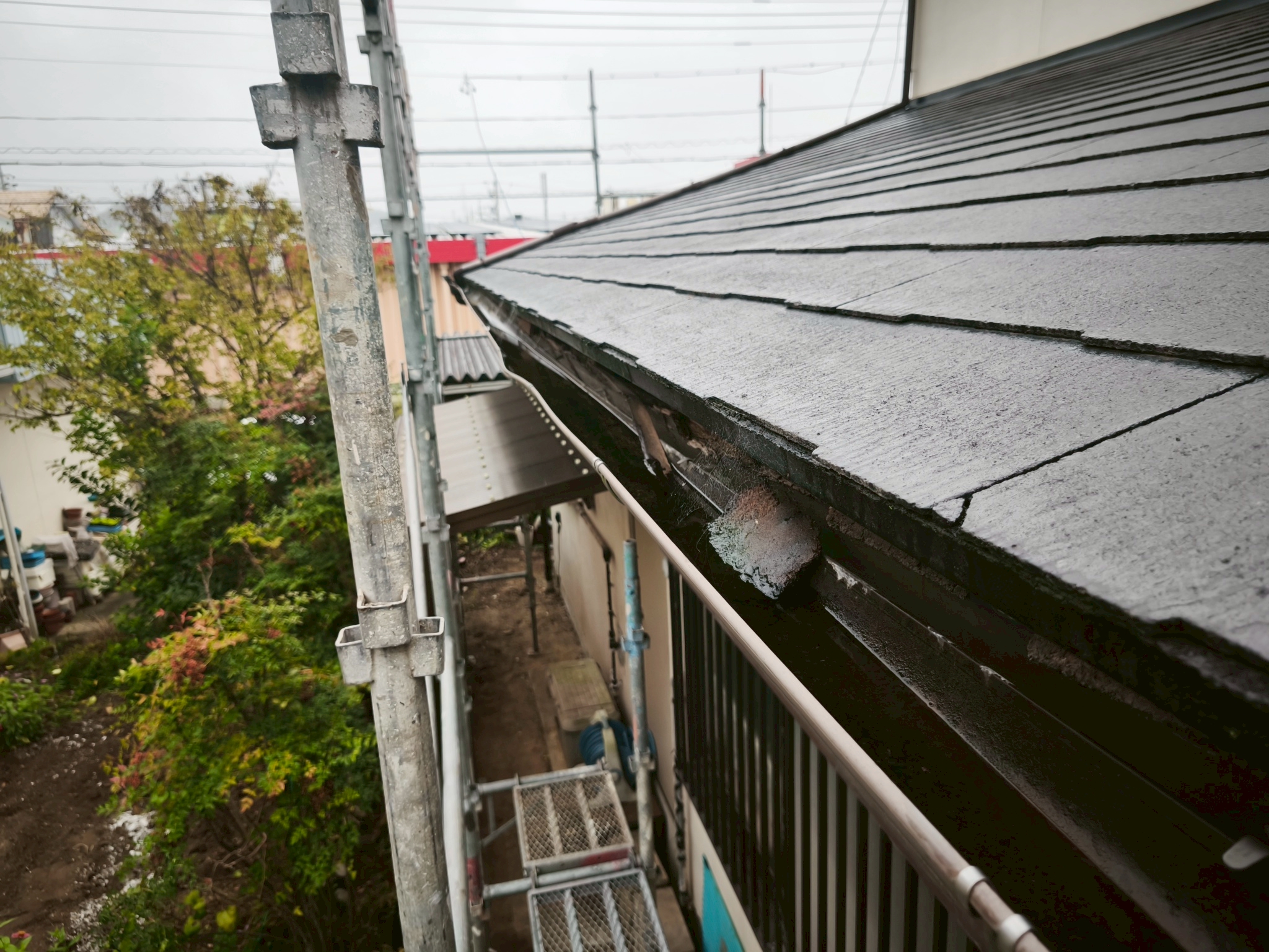 東員町鼻隠し崩落