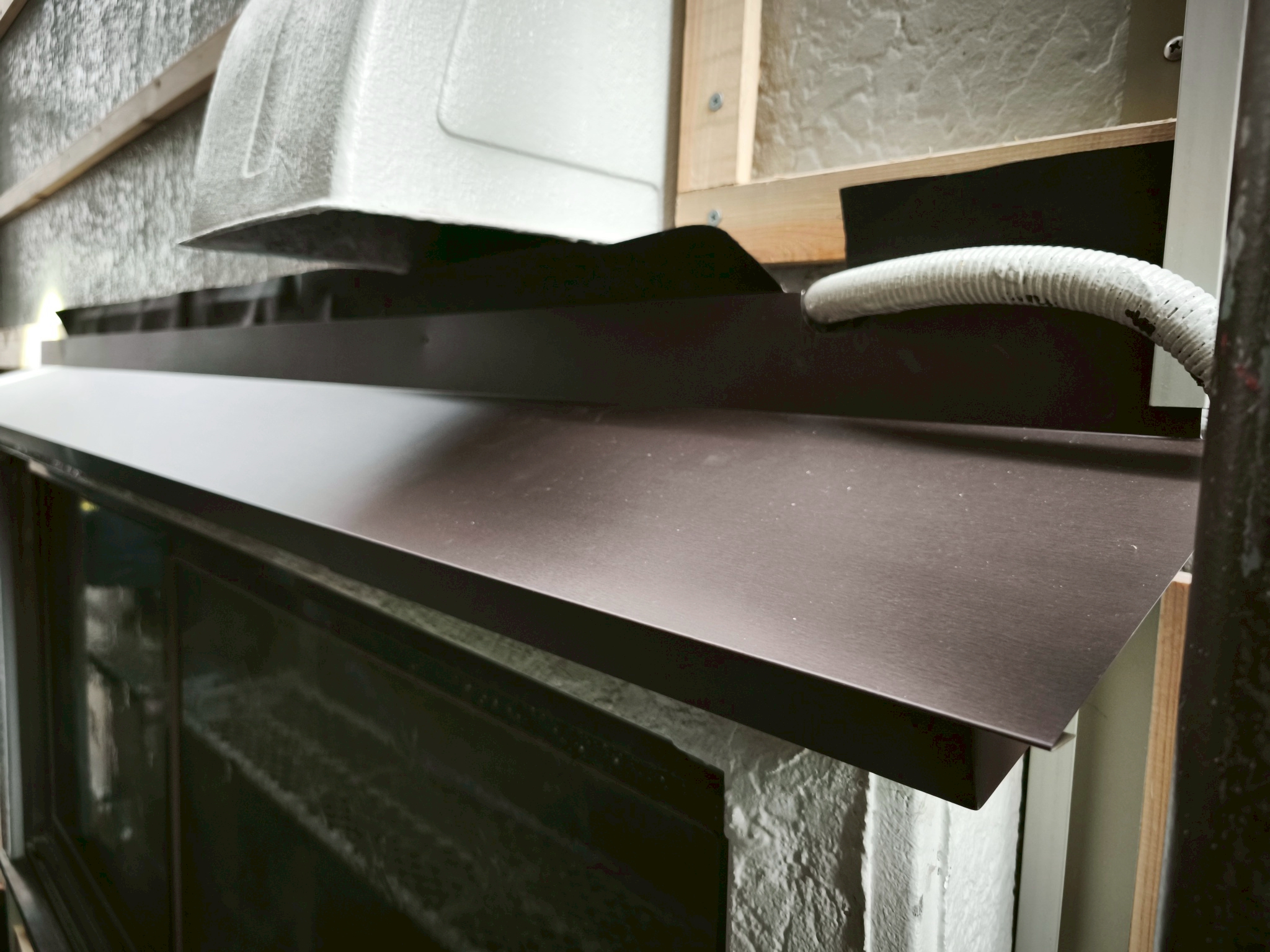 四日市市出窓の雨漏り