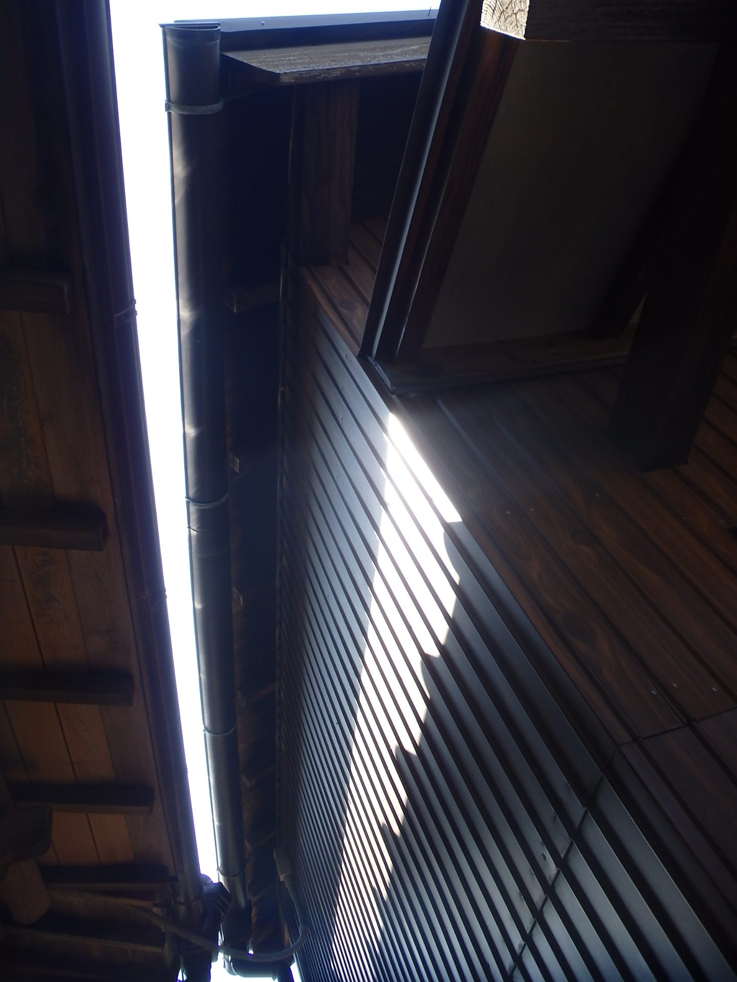 四日市市小屋の屋根雨樋