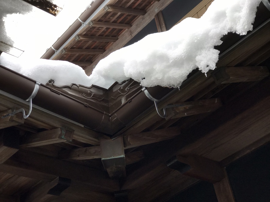 いなべ市、雨樋交換、雪害