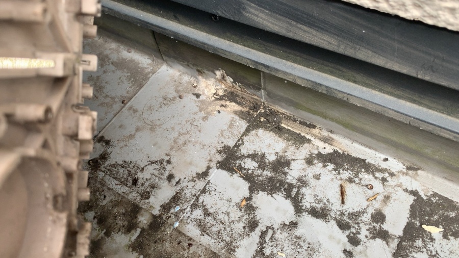 四日市、トヨタホームベランダ雨漏れ