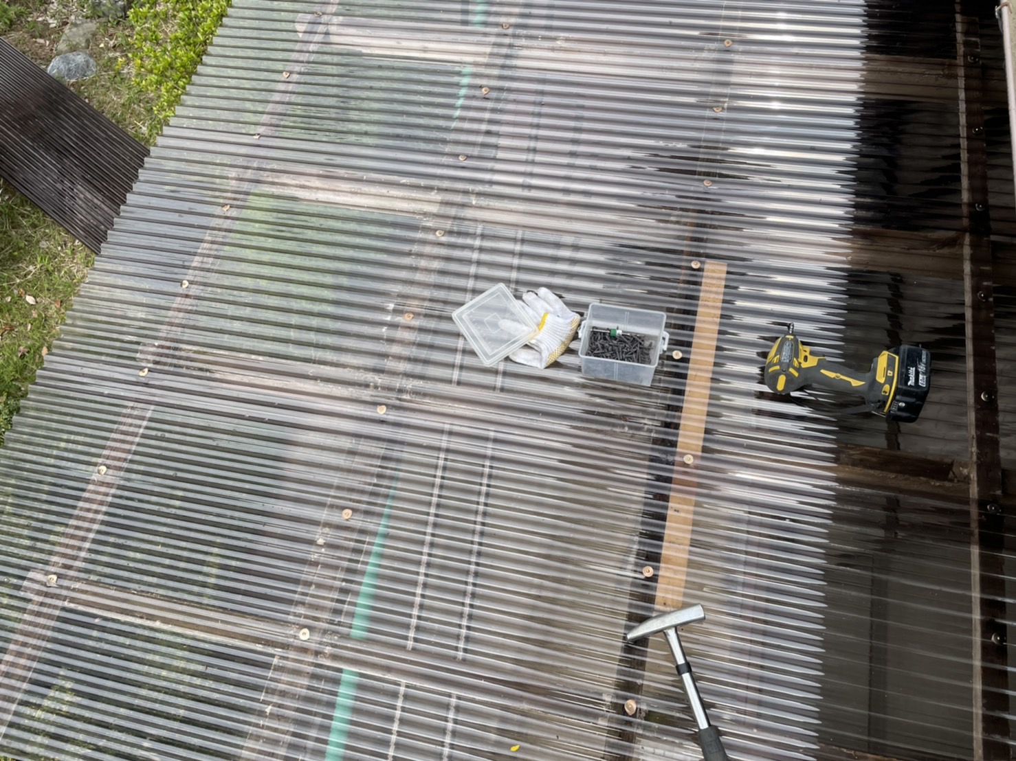 鈴鹿市の波板交換