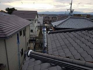 街の屋根やさん四日市店　漆喰塗り直し