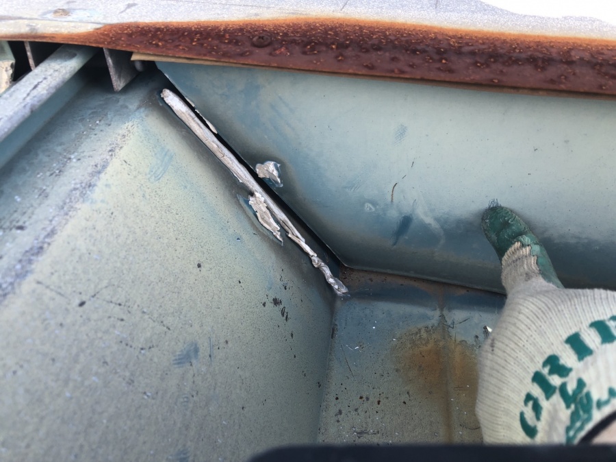 倉庫　金属屋根　折半屋根