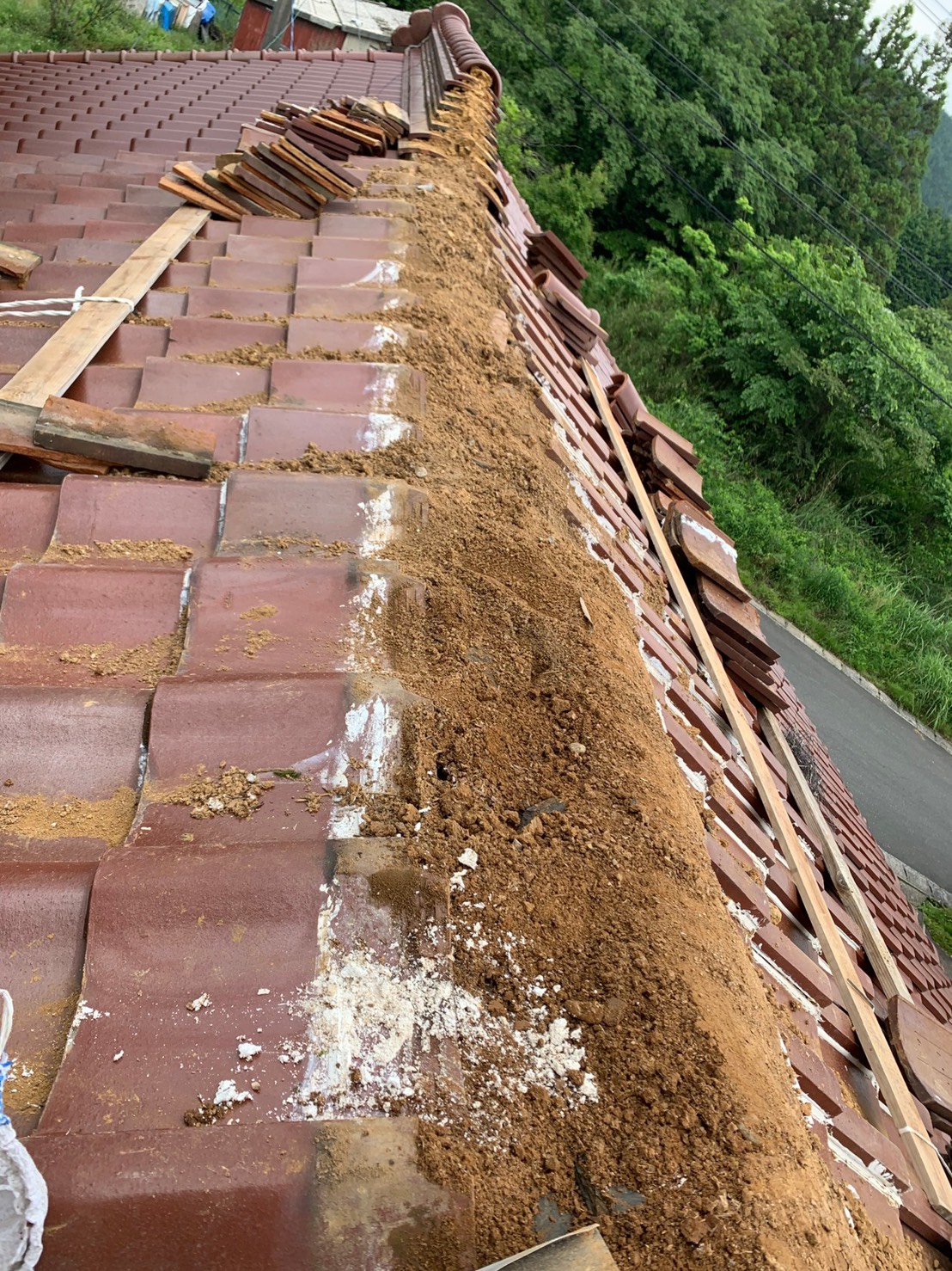 いなべ市、雨漏り、棟瓦積み直し