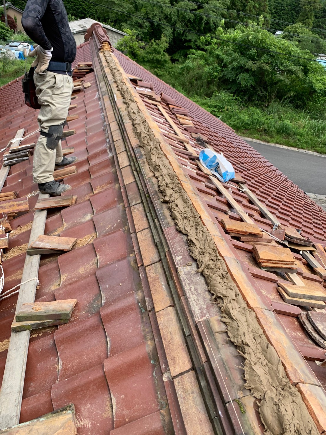 いなべ市、雨漏り、棟瓦積み直し